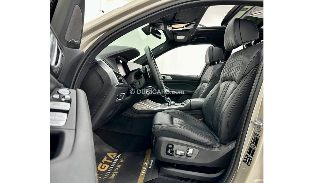 BMW X7 2019 BMW X7 M-Kit 50i V8 xDrive, BMW Warranty / Service Contract 2024, Low Kms, GCC Specs