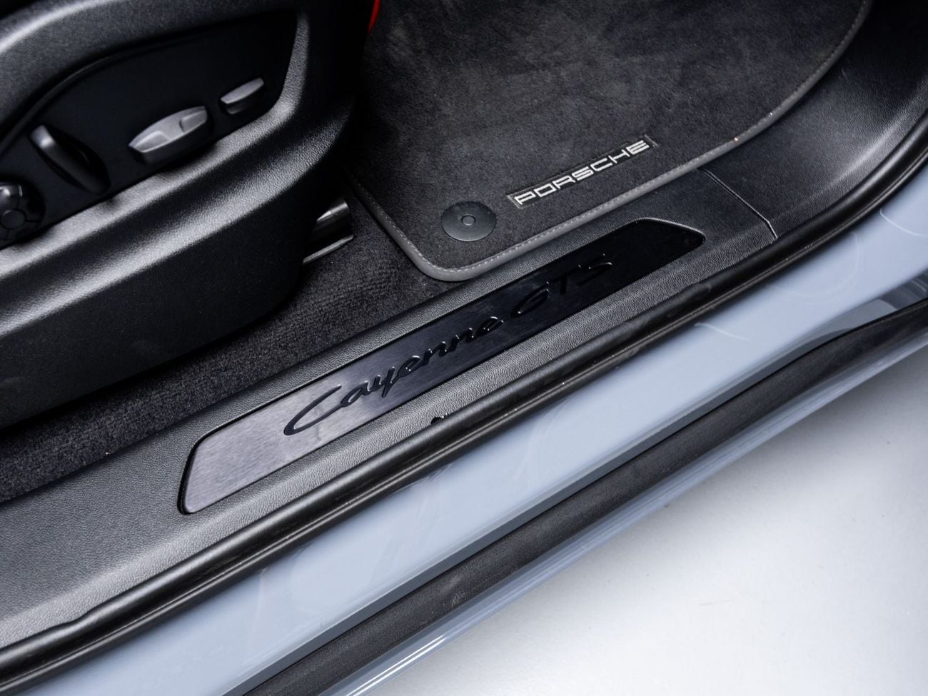 Porsche Cayenne GTS SUMMER STARTS NOW | EXCLUSIVE DEAL BY BLACKLINE, Porsche Warranty, Full Service History, GCC