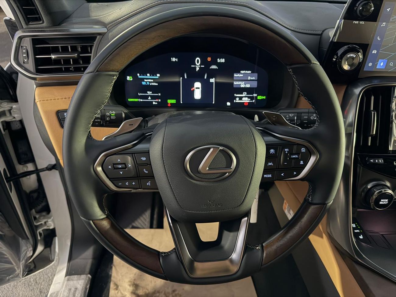 لكزس LX 700h 3.5L HYBRID URBAN 7 SEATER AUTOMATIC TRANSMISSION