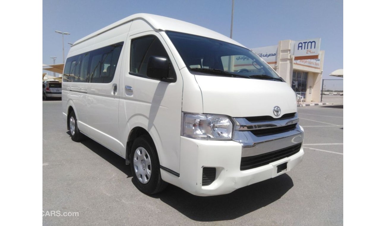 Toyota Hiace Toyota haice 2016 hi roof very celen car