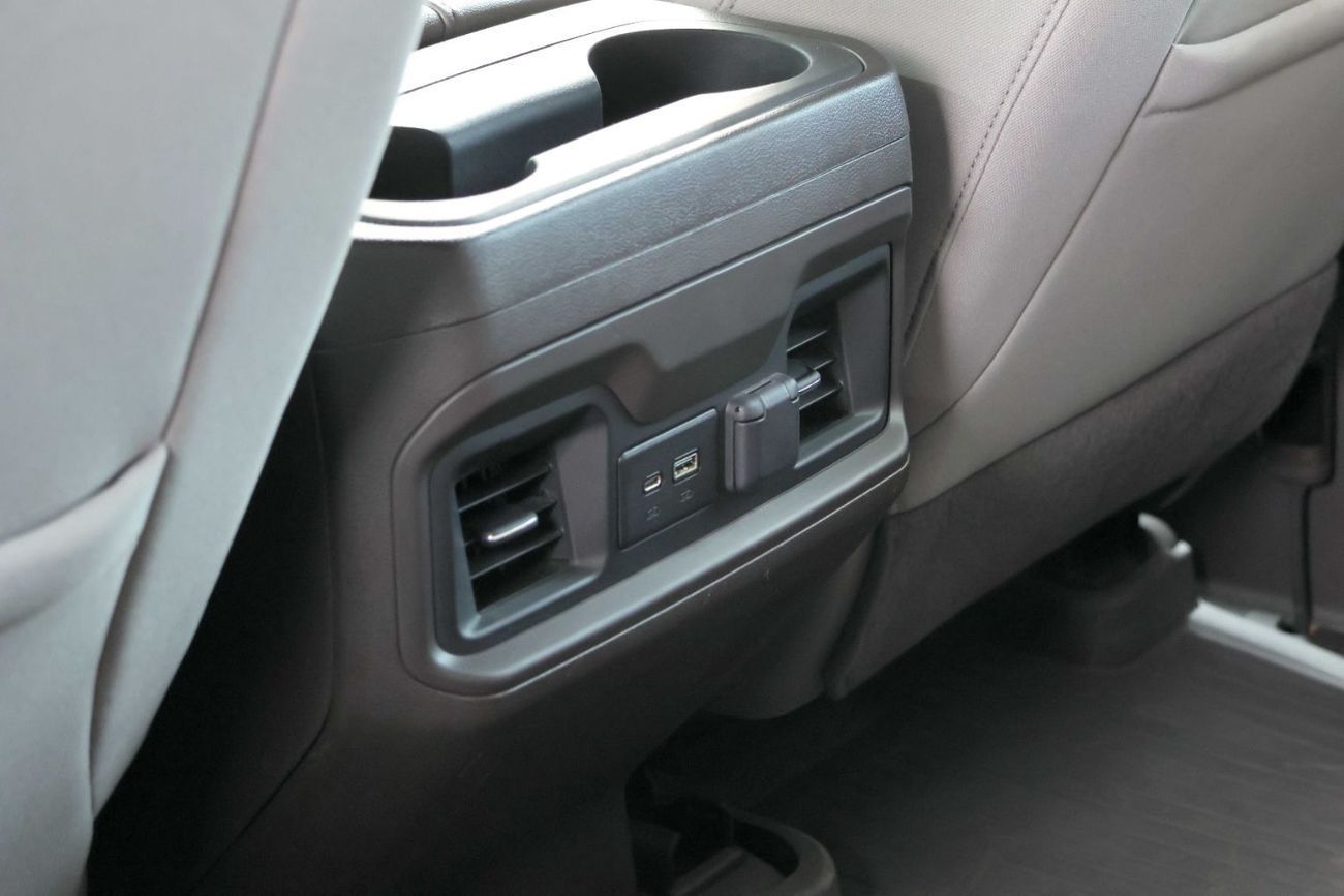 Chevrolet Silverado Chevrolet Silverado Trail Boss Z71-GCC-Al Ghandi Warranty-FSH-Dual Cabin-Full Black Exterior Package