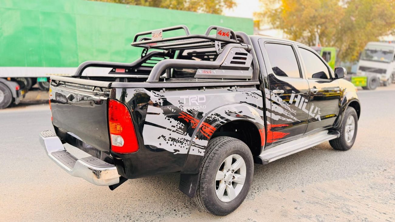 Toyota Hilux PREMIUM RED INTERIOR | MANUAL 2.5L DIESEL | LHD | 2007 | REAR VIEW CAMERA | PREMIUM SPORTS BAR WITH