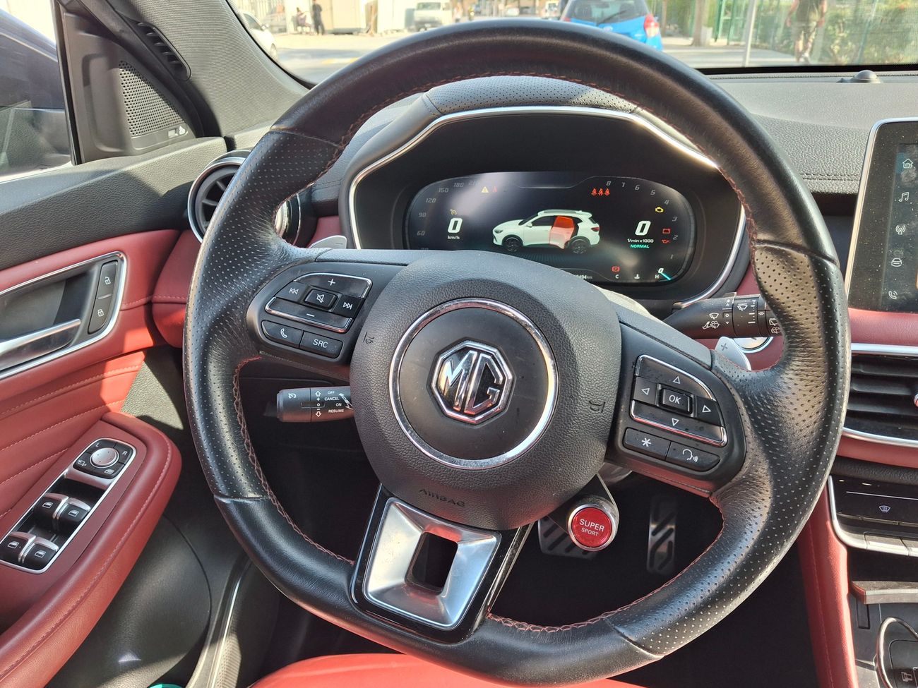 أم جي HS LUXURY TROPHY 2 | بدون دفعة مقدمة | اختبار القيادة في المنزل