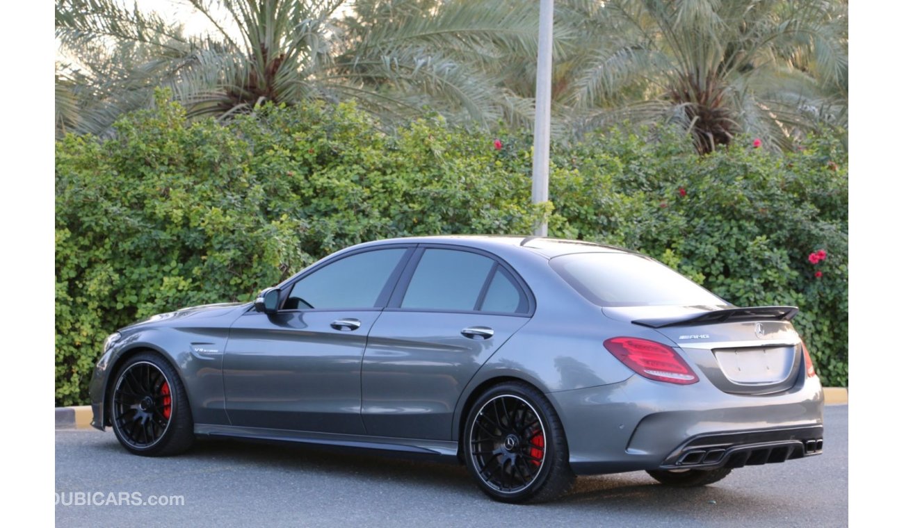 مرسيدس بنز C 63 AMG Std مرسيدس C63 AMG  خليجي 2017 فل ابشن بحاله ممتازه بدون حوادث