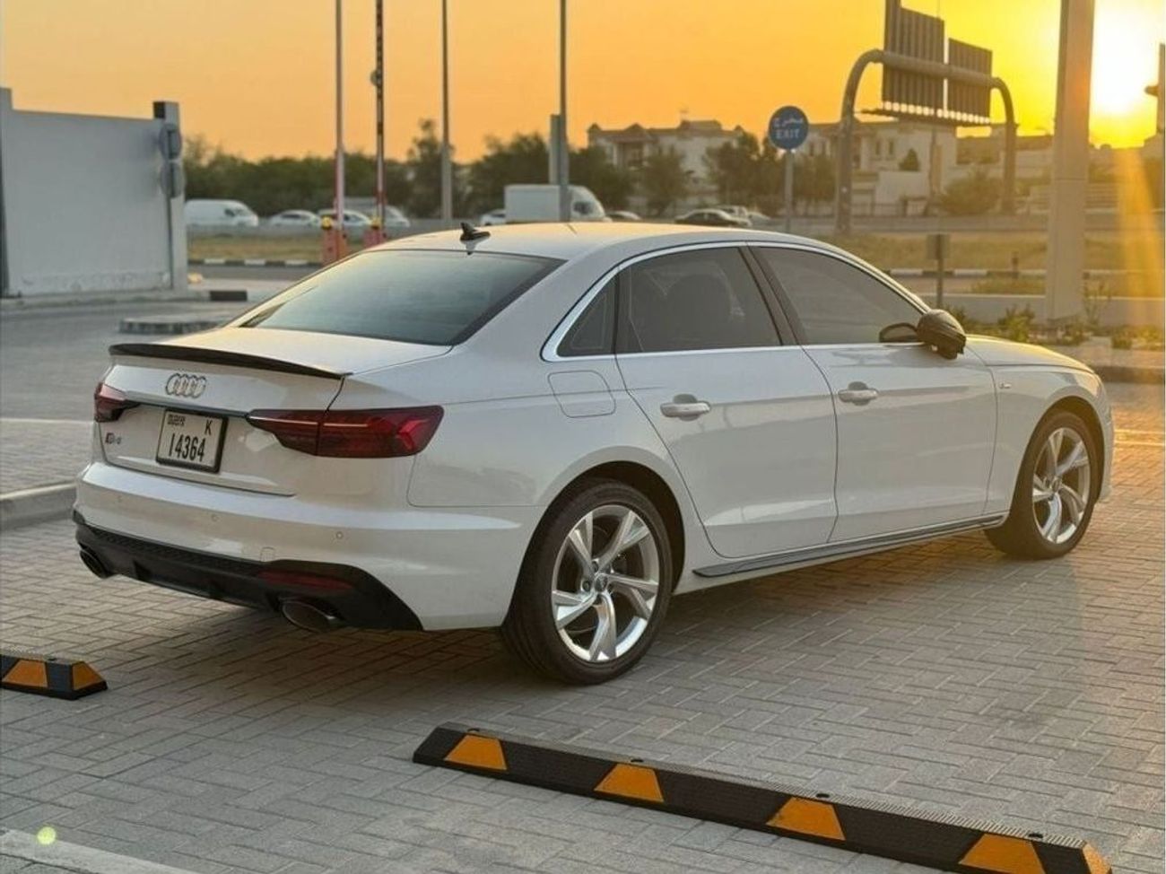 أودي A4 Audi S4 V4 2021