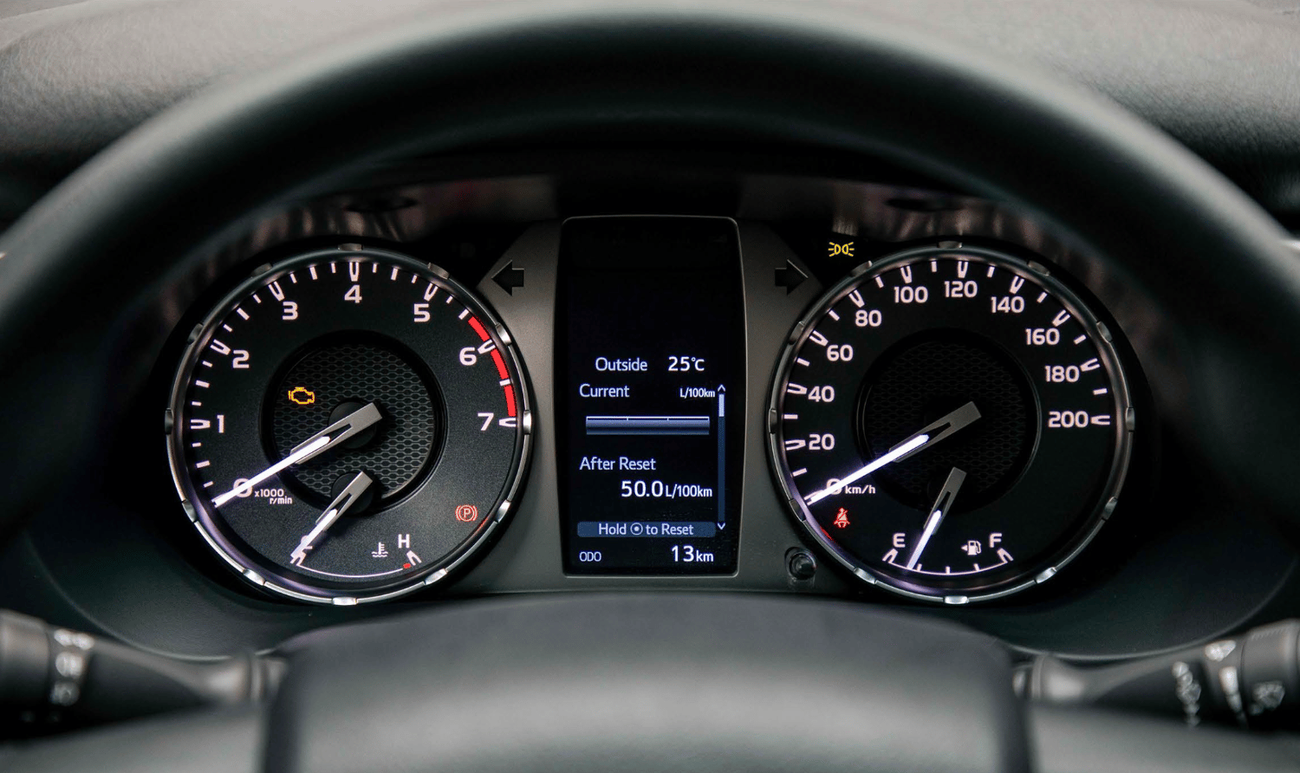 Toyota Hilux SR5 GCC 2.7L Manual Petrol
