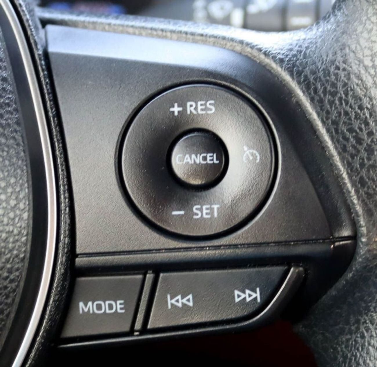 تويوتا كورولا كروس 1.8L XL (HEV) Toyota Corolla Cross Hybrid 1.8L 2022 GCC Original Paint Accident Free, excellent cond