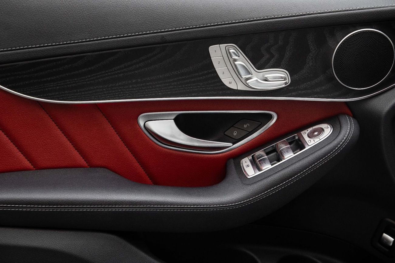 Mercedes-Benz GLC 200 3,584 P.M  | 0% Downpayment | Mercedes-Benz GLC200 | Stunning!