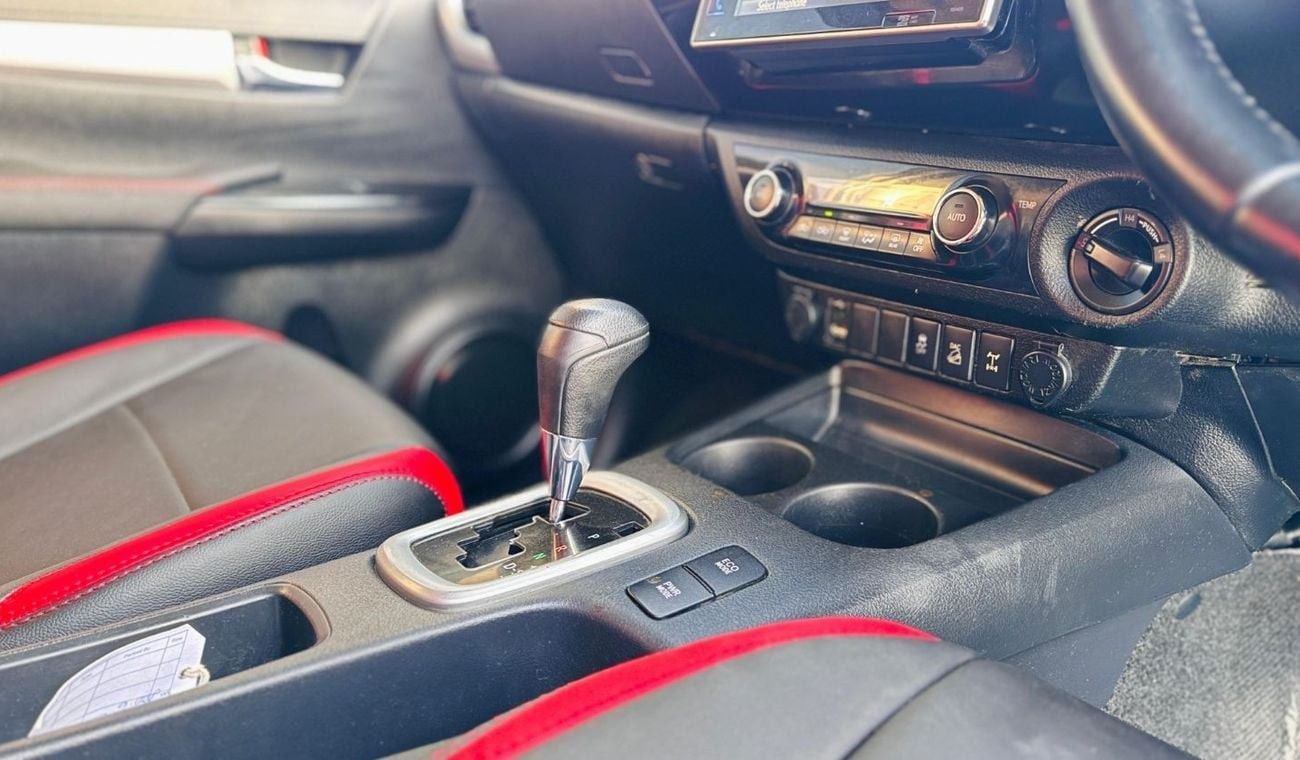 تويوتا هيلوكس OFF ROAD MODIFIED PICKUP | RHD | 2016 | 2.8L DIESEL ENGINE | AT | AWNING SIDE ROOF CAMPING TENT