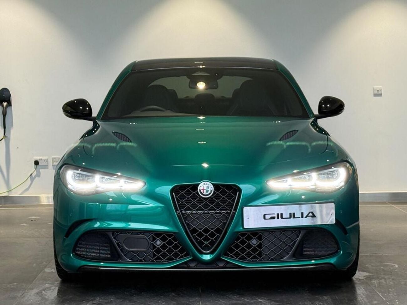 ألفا روميو جوليا 2.9 V6 Bi-Turbo Quadrifoglio Auto Euro 6 (s/s) 4dr (EXPORT ONLY) Right hand drive