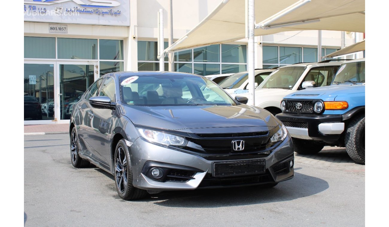 Honda Civic ACCIDENTS FREE - GCC - ORIGINAL PAINT - MID OPTION - CAR IS IN PERFECT CONDITION INDISE OUT