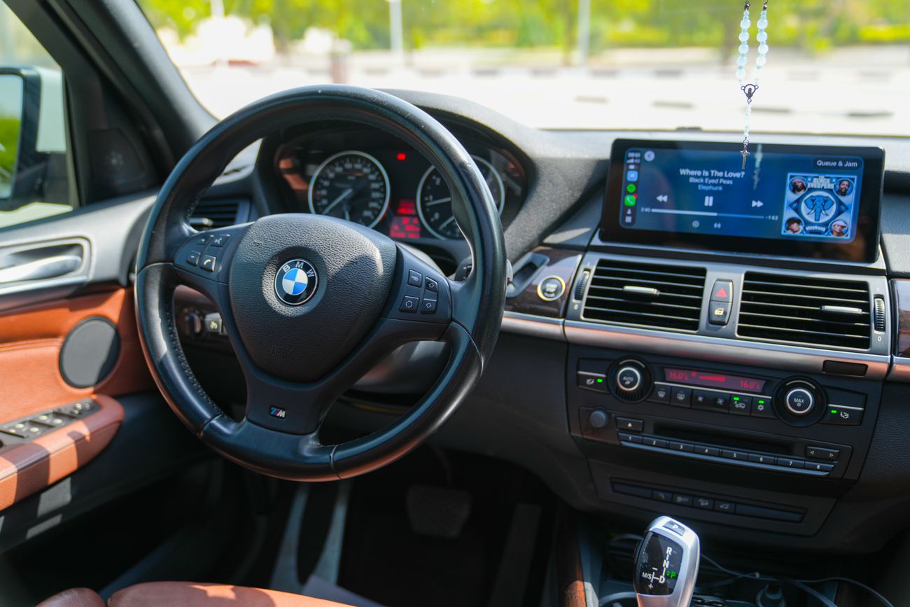 بي أم دبليو X5 50i M SPORT