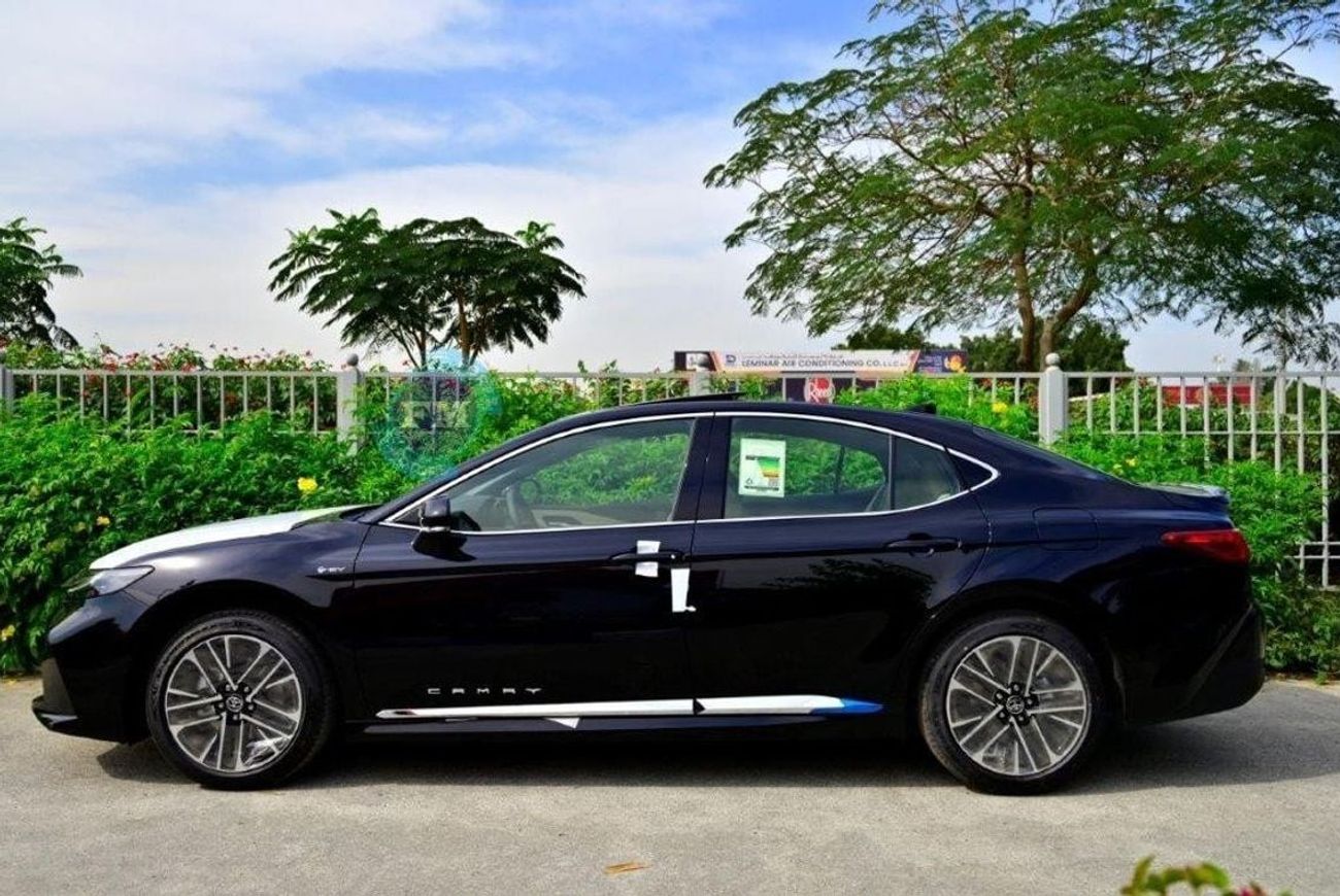 Toyota Camry LE Hybrid 2.5L Automatic