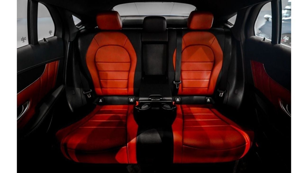 Mercedes-Benz GLC 200 Premium 2022 Mercedes GLC 200 4-Matic, Gargash Warranty, Low KMs, GCC