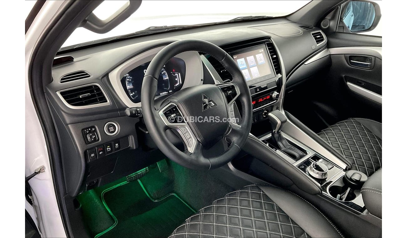 Mitsubishi Montero Signature