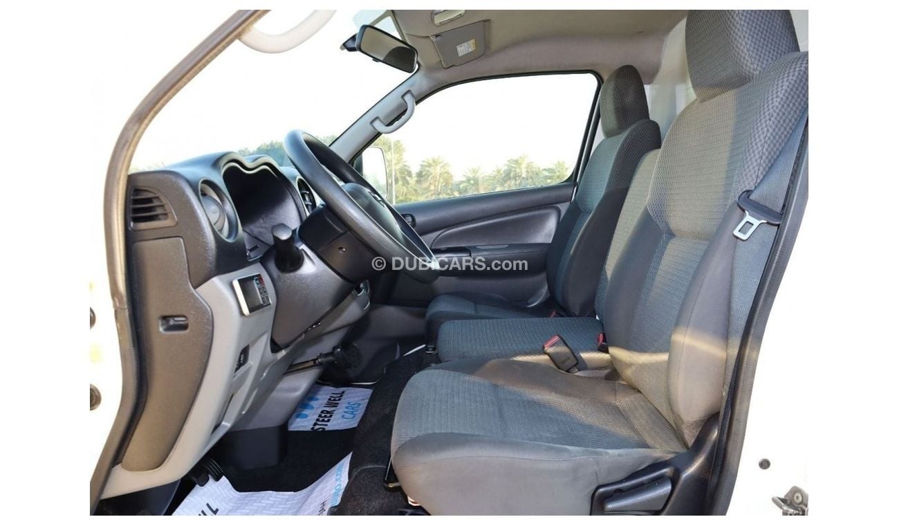 Nissan Urvan Std NV350 Cargo Van with Chiller Box | Excellent Condition | GCC Specs