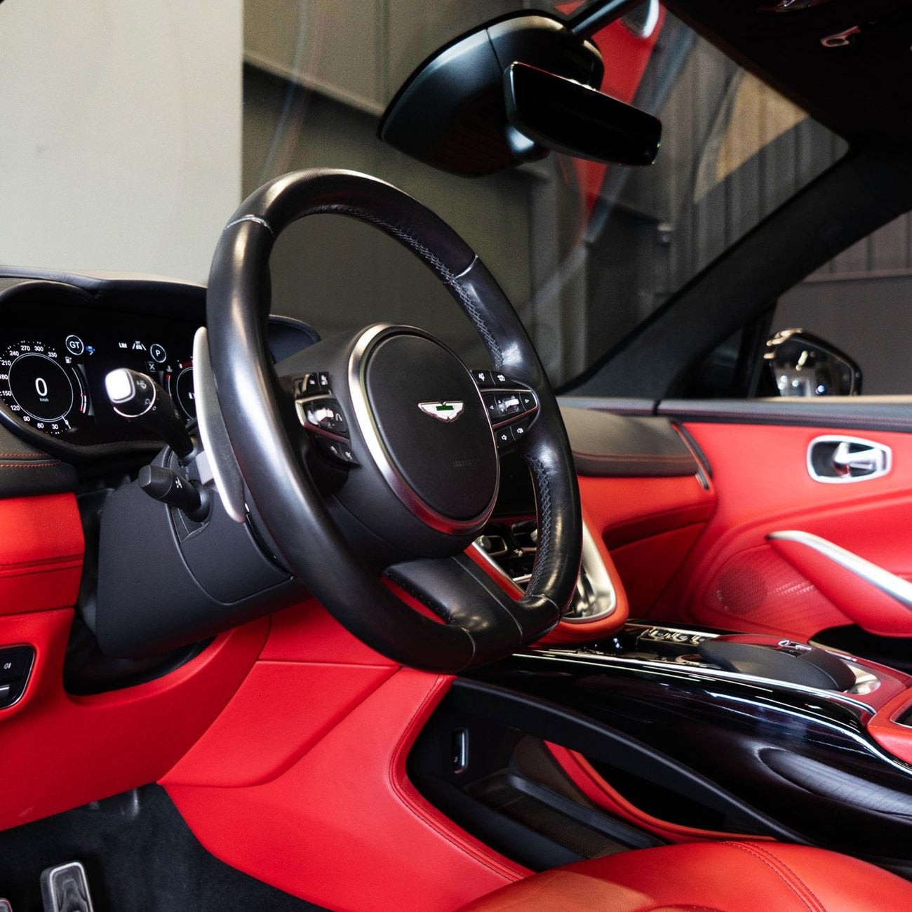 أستون مارتن DBX AED 8,336 P.M • 0% Downpayment • Aston Martin DBX • Agency Warranty and Service Package