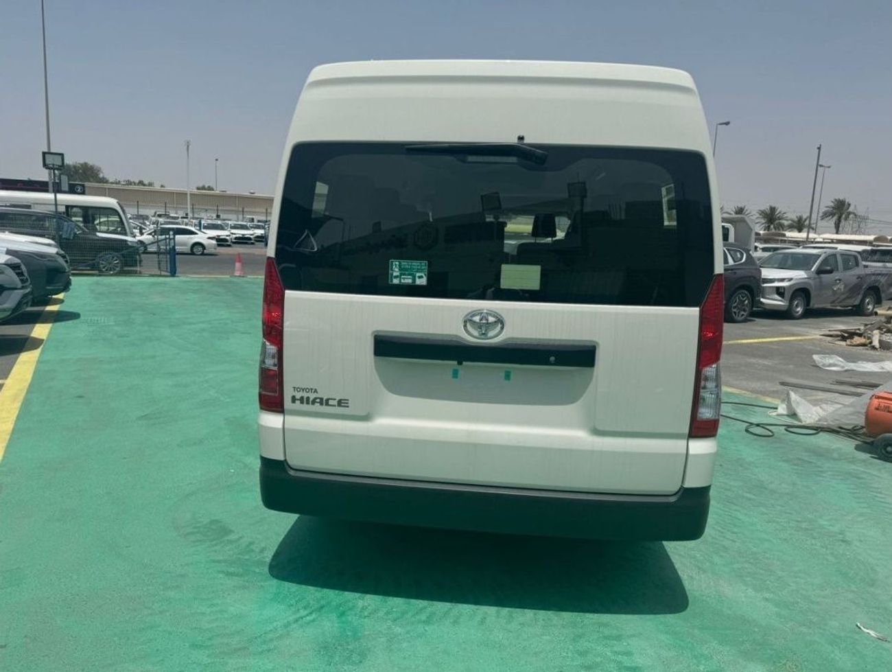 Toyota Hiace GLS - High Roof 3.5L