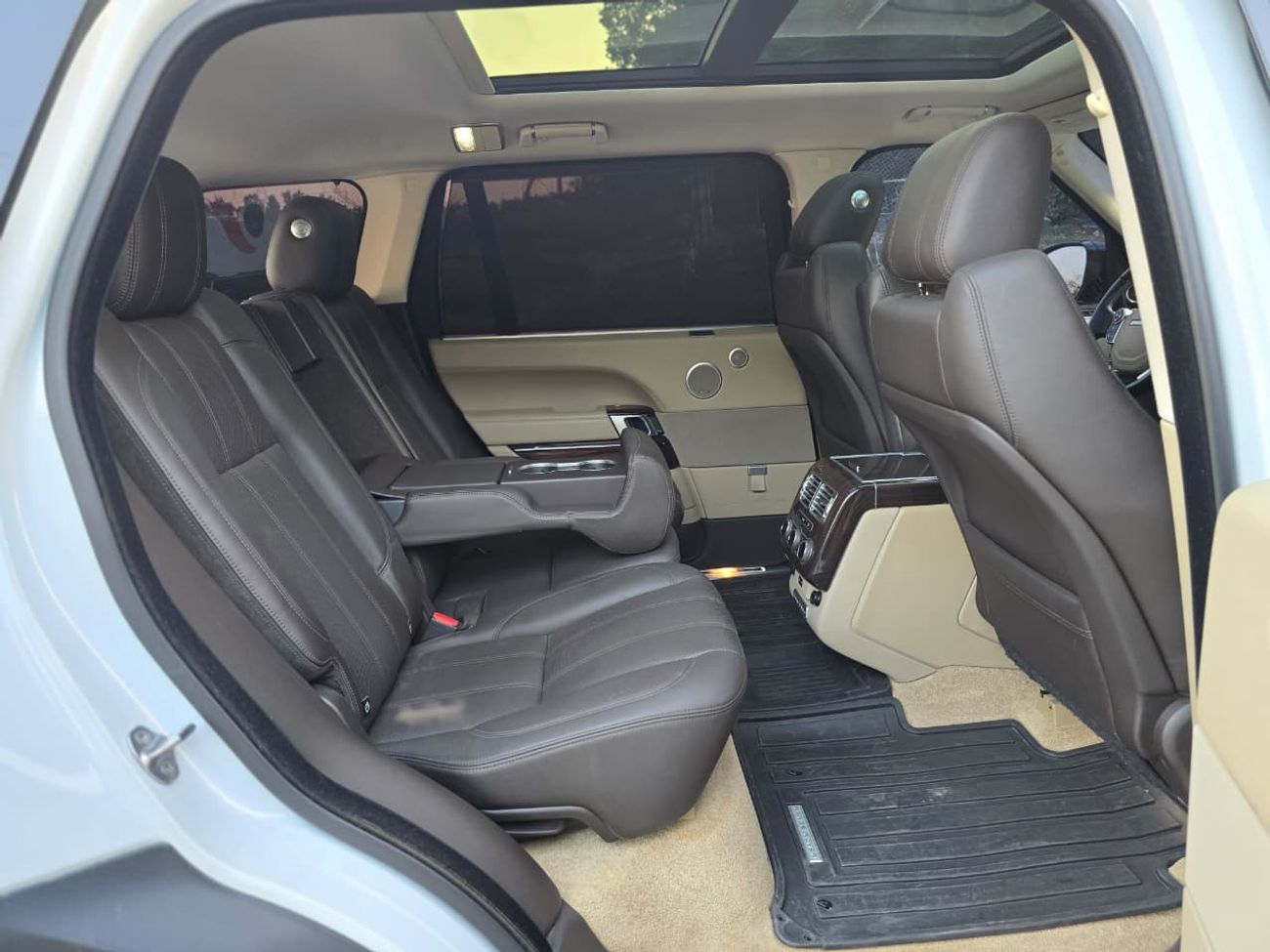 Land Rover Range Rover Supercharged 5.0L RANGE ROVER VOGUE L 2015 PERFECT CONDITION IN SIDE OUT SIDE