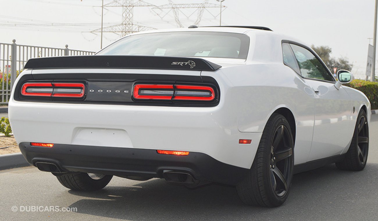 دودج تشالينجر SRT Hellcat 6.2L V8 707hp, GCC Specs with 3 Yrs or 100K km Warranty