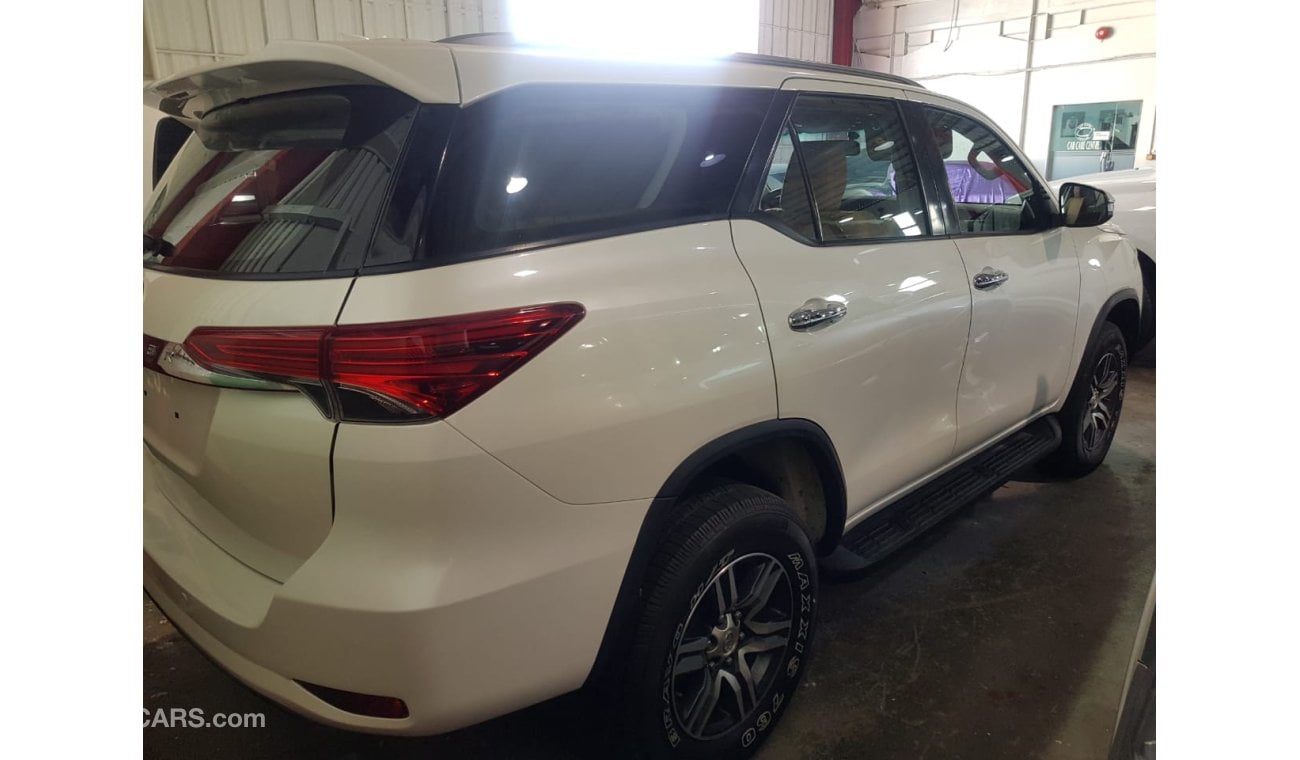 Toyota Fortuner PETROL 2.7L LEFT HAND DRIVE