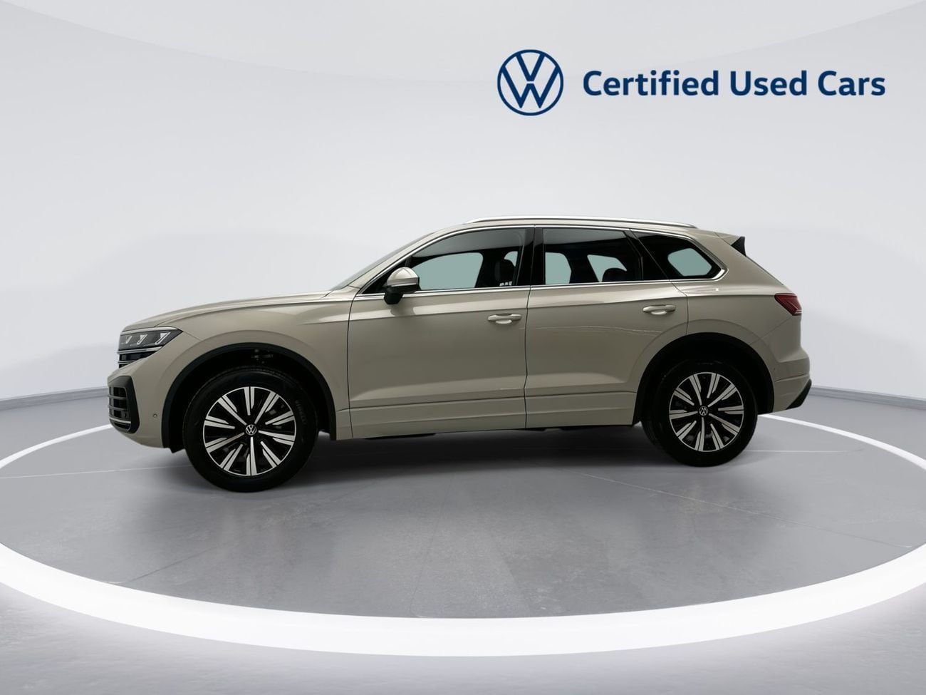 Volkswagen Touareg Touareg Elegance - Tirano (Ref#00479) - 39,100 AED SAVINGS from New Car