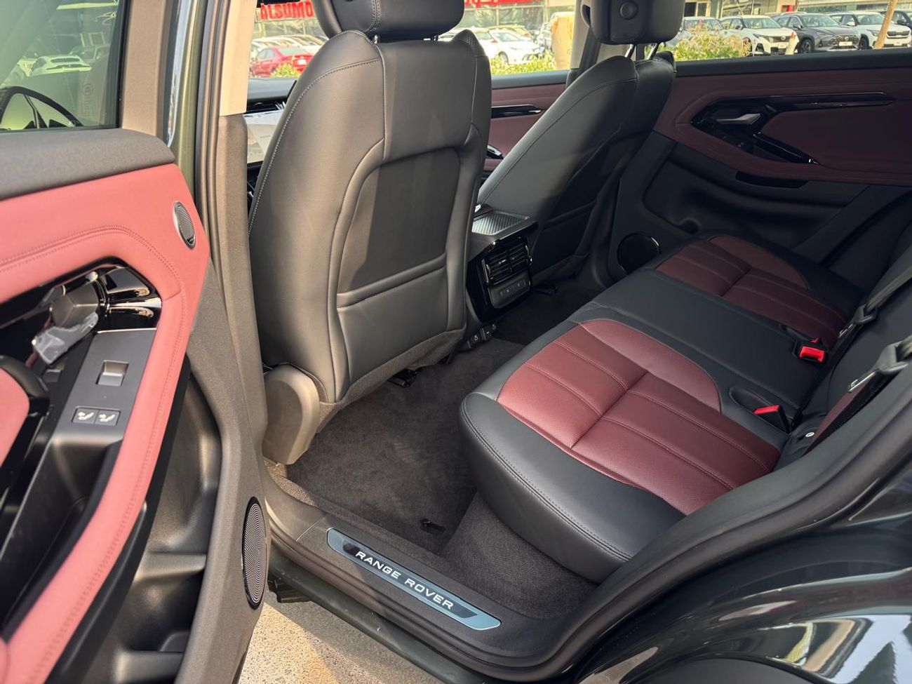 Land Rover Range Rover Evoque P200 R-Dynamic SE 2.0L