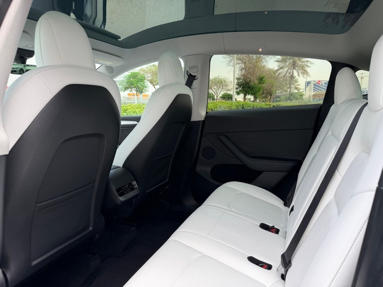 Tesla Model Y Long Range (AWD)