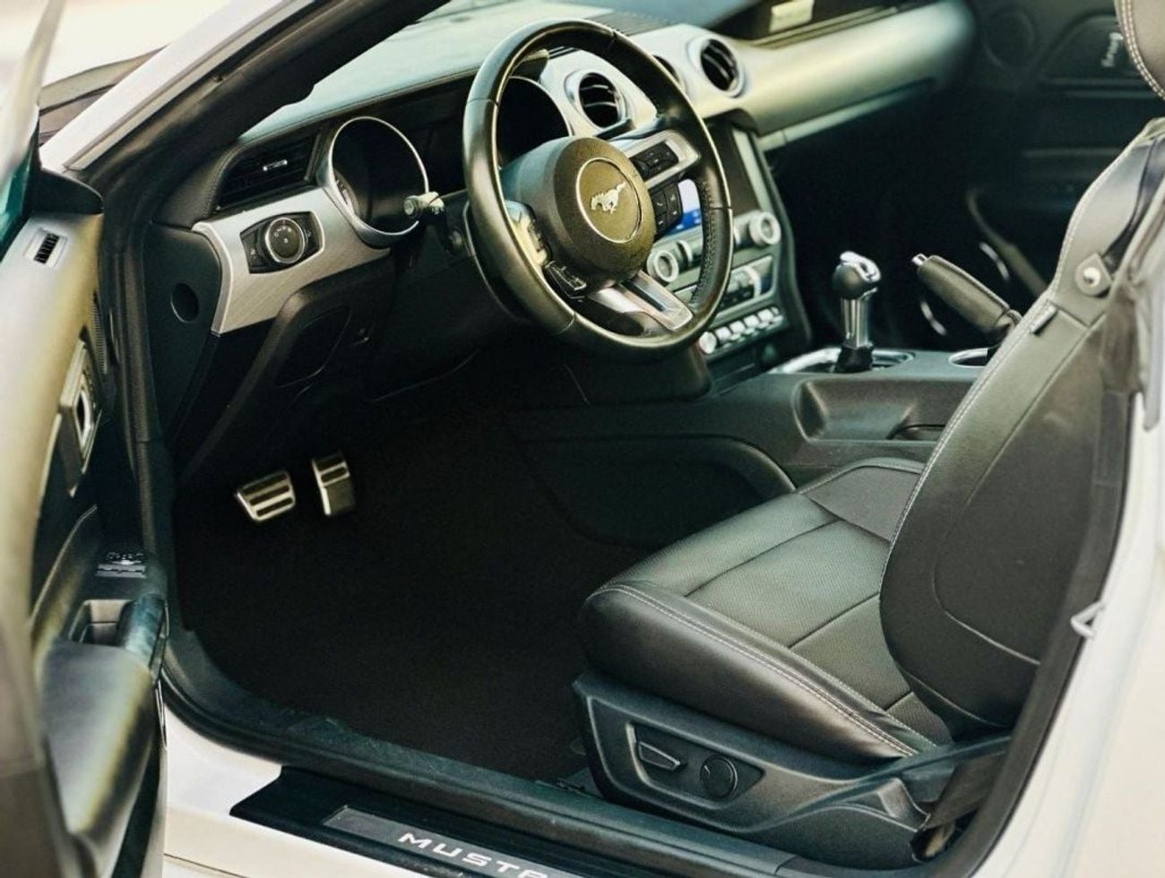 فورد موستانج EcoBoost | Monthly AED 1385/- | 0% DP | Blindspot | Touch Screen | Leather Seats | # 09800