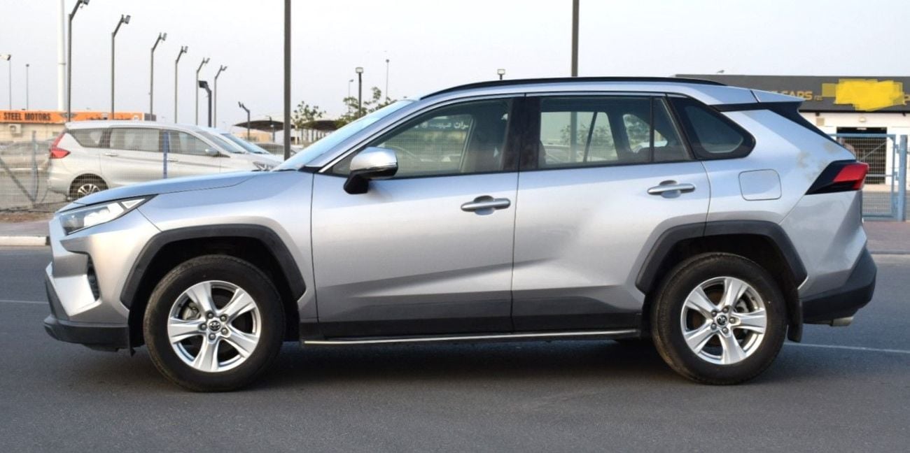 تويوتا راف ٤ LE 2.0L FWD