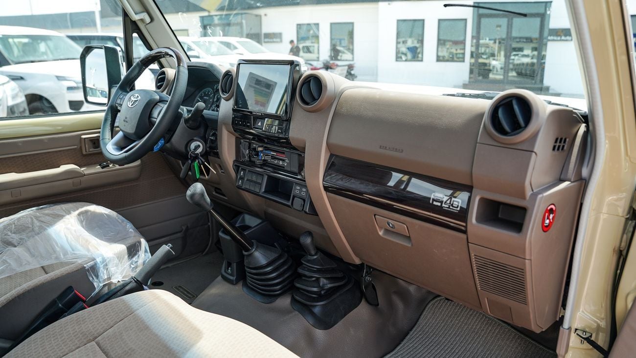 Toyota Land Cruiser Pick Up LC79 SC 4.0 PETROL 2025 MT FULL