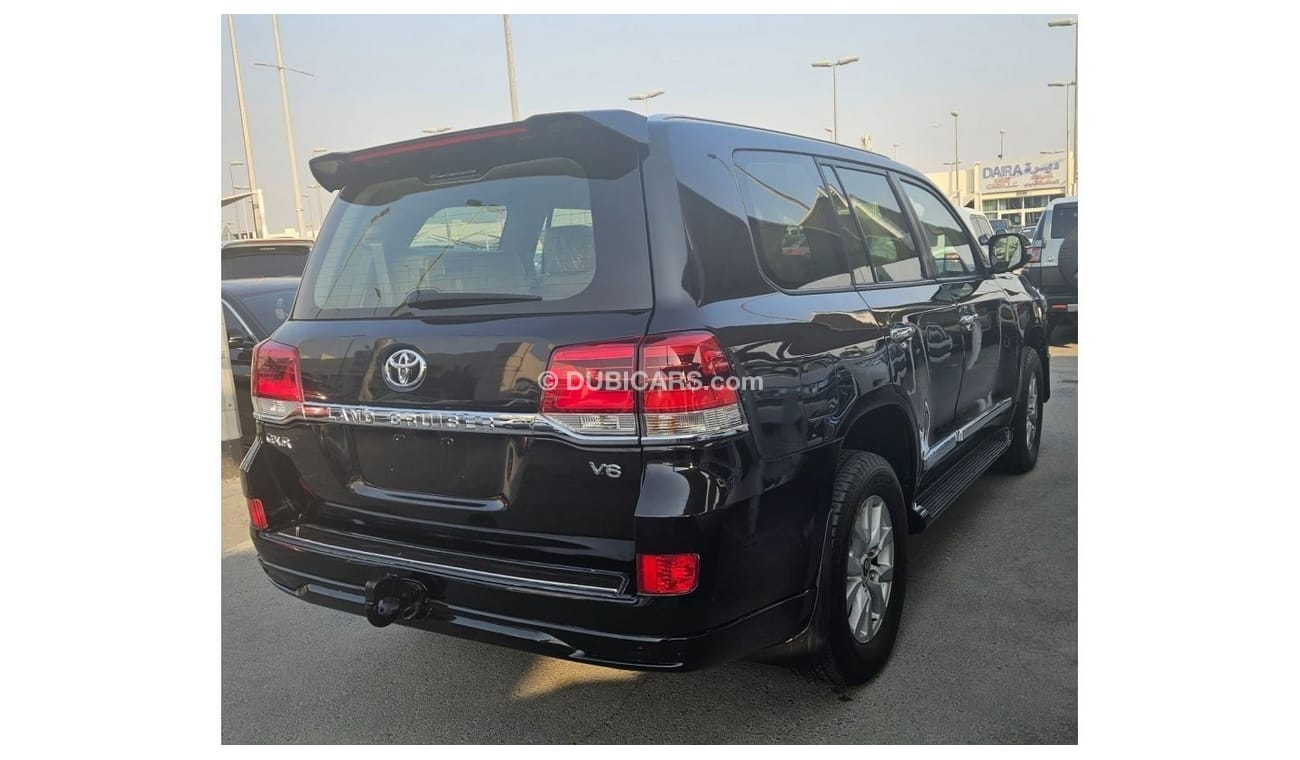 تويوتا لاند كروزر GXR