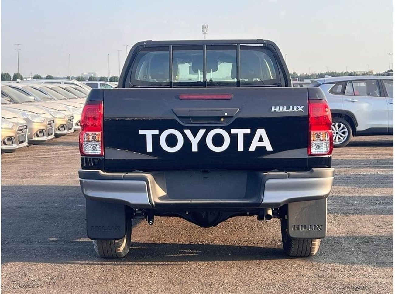 تويوتا هيلوكس GLX TOYOTA HILUX 2.7 4x4 DC PETROL AUTOMATIC FOR NIGERIA
