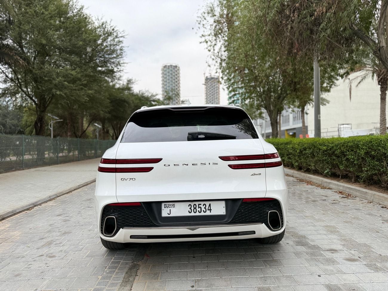 جينيسس GV70