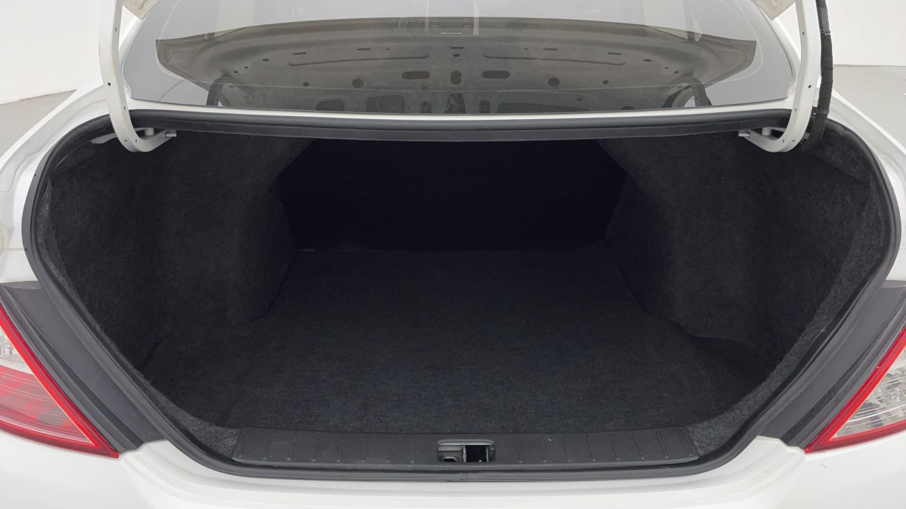 نيسان صني SV 1.5 | بدون دفعة مقدمة | اختبار قيادة مجاني للمنزل