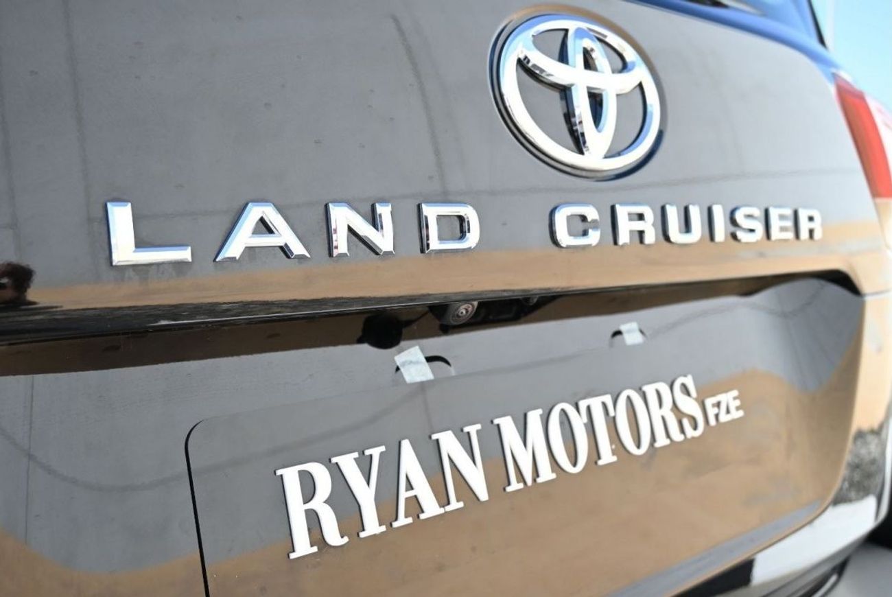 Toyota Land Cruiser Toyota Landcruiser (300 Series) 4.0L Petrol, SUV, 4WD, 5Doors, Cruise Control, Sunroof, Front Electr