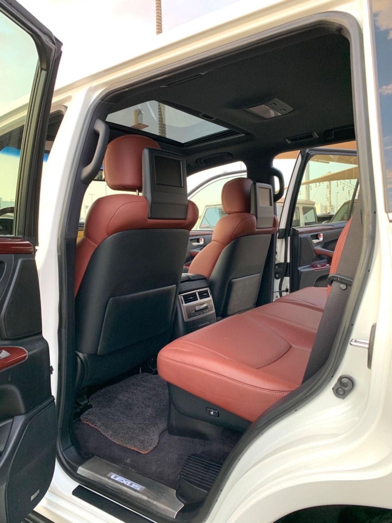 Lexus LX 570 Supercharged