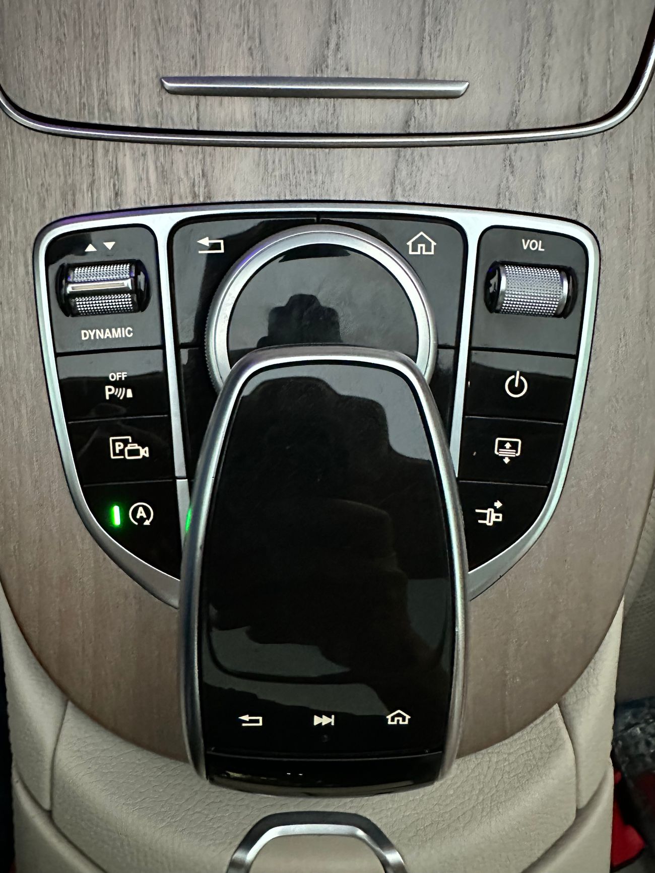 مرسيدس بنز E 400 كوبيه