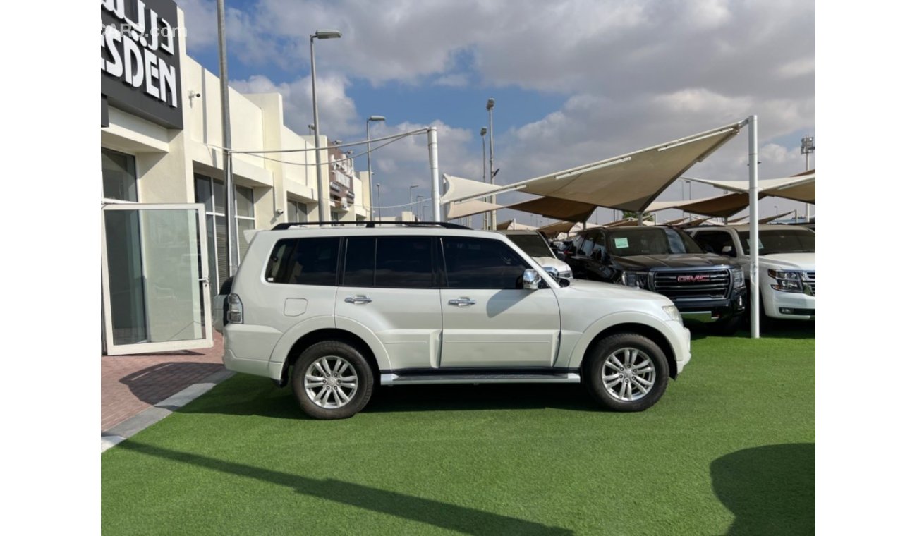 Mitsubishi Pajero GLS Highline Top Mitsubishi Pajero GLS 3.8L 2014 GCC