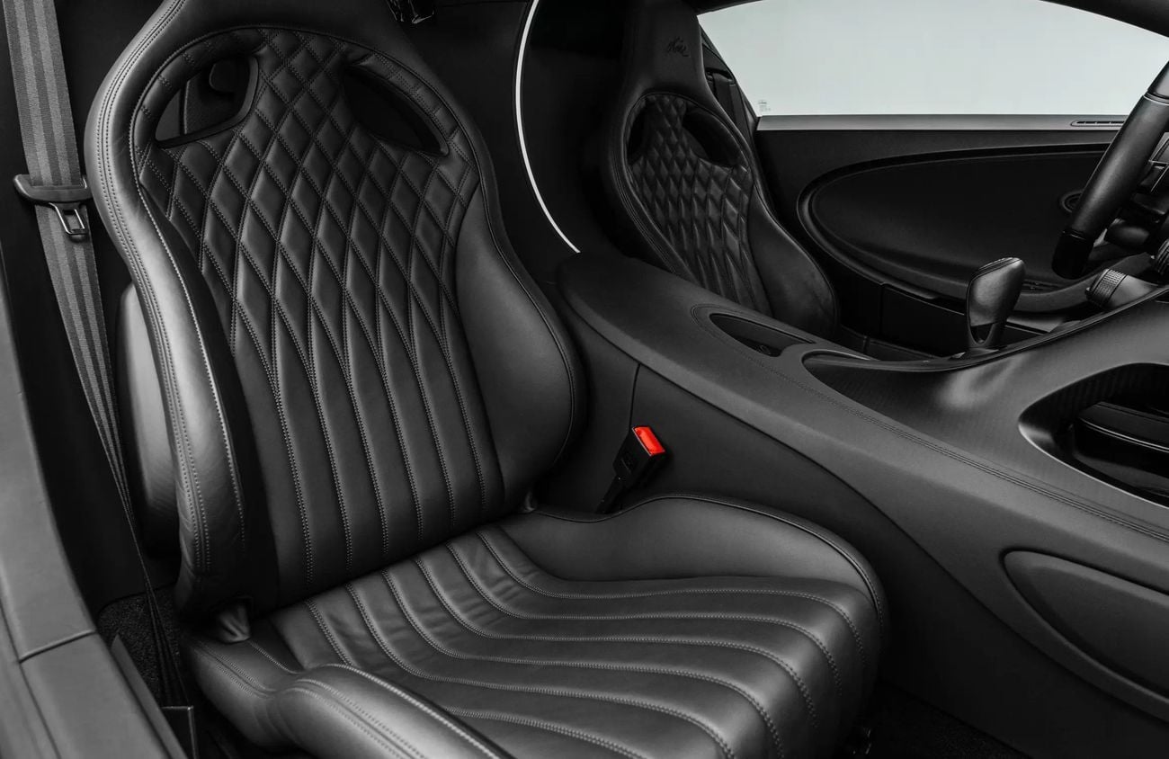 بوغاتي شيرون SPORT 8.0L W16 Quad-Turbocharged Engine