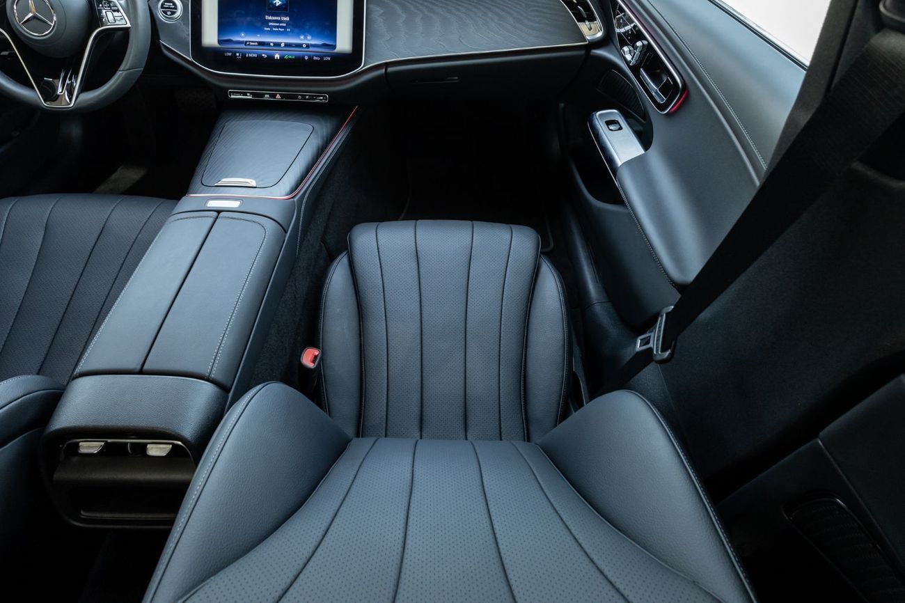 Mercedes-Benz E200 2.0L