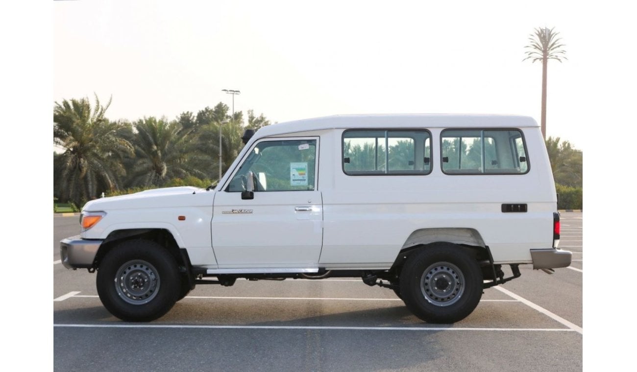 Toyota Land Cruiser Hard Top 2022 | LC78 T/DSL-E 78 SERIES 4.5L V8 WITH SNORKEL EXPORT ONLY