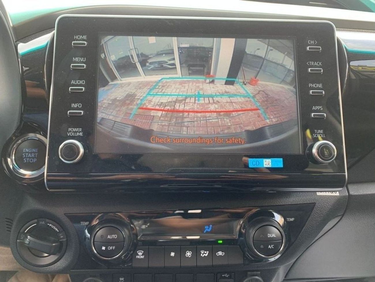 تويوتا هيلوكس TOYOTA HILUX 2.4L V4 4X4 AT FULL OPTION WITH PUSH START