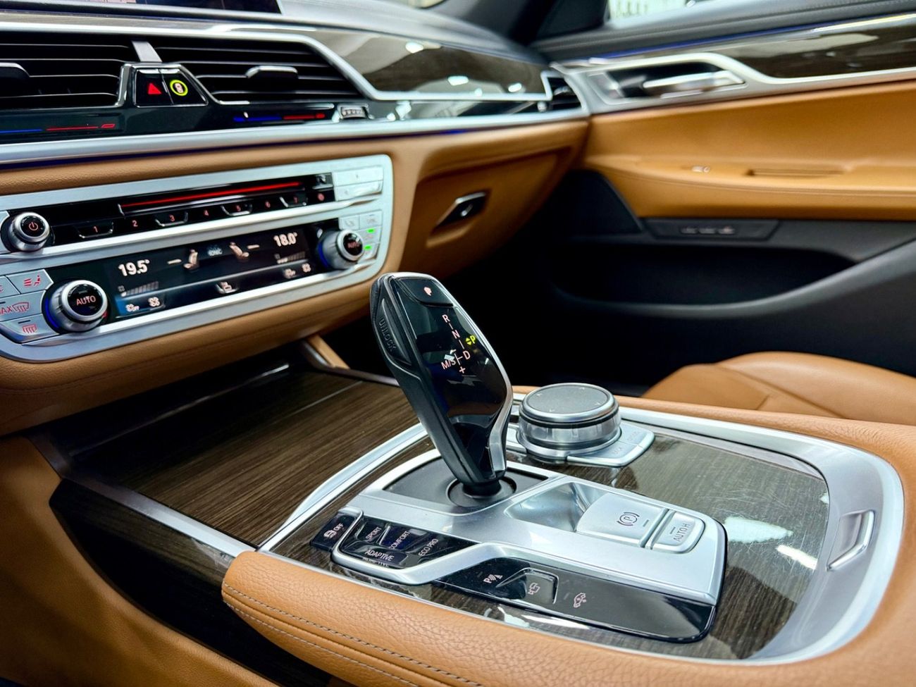 بي أم دبليو 730Li Exclusive 2.0L