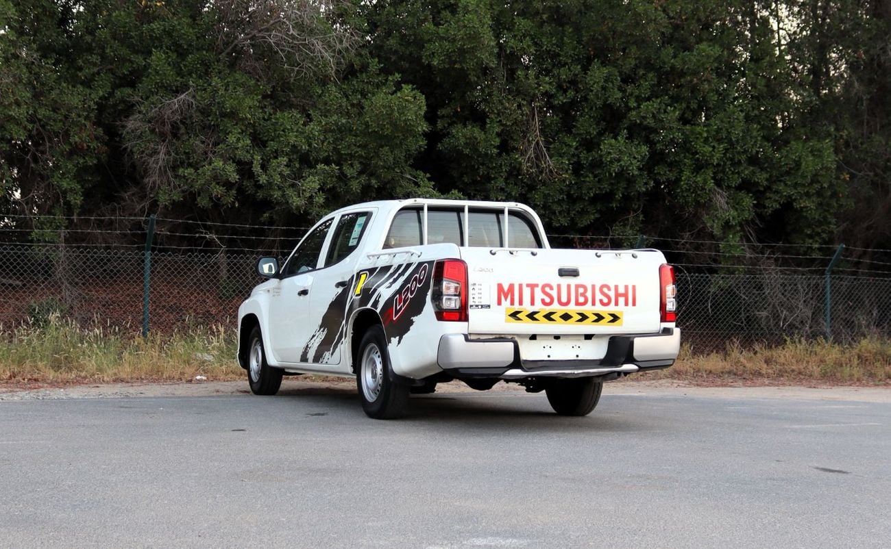 Mitsubishi L200 GL Double Cab Petrol 2.4L