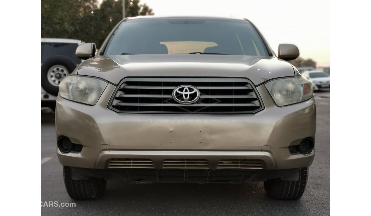 Toyota Highlander 3.5L, 17" Rims, Xenon Headlights, Headlight Lightening Switch, Driver Power Seat, USB (LOT # 599)