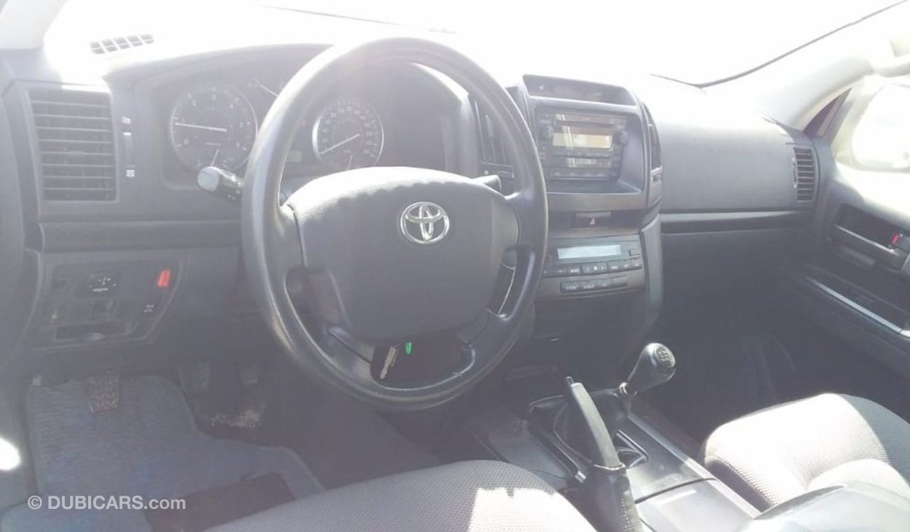 Toyota Land Cruiser Toyota Land Cruiser Diesel  2015 GCC
