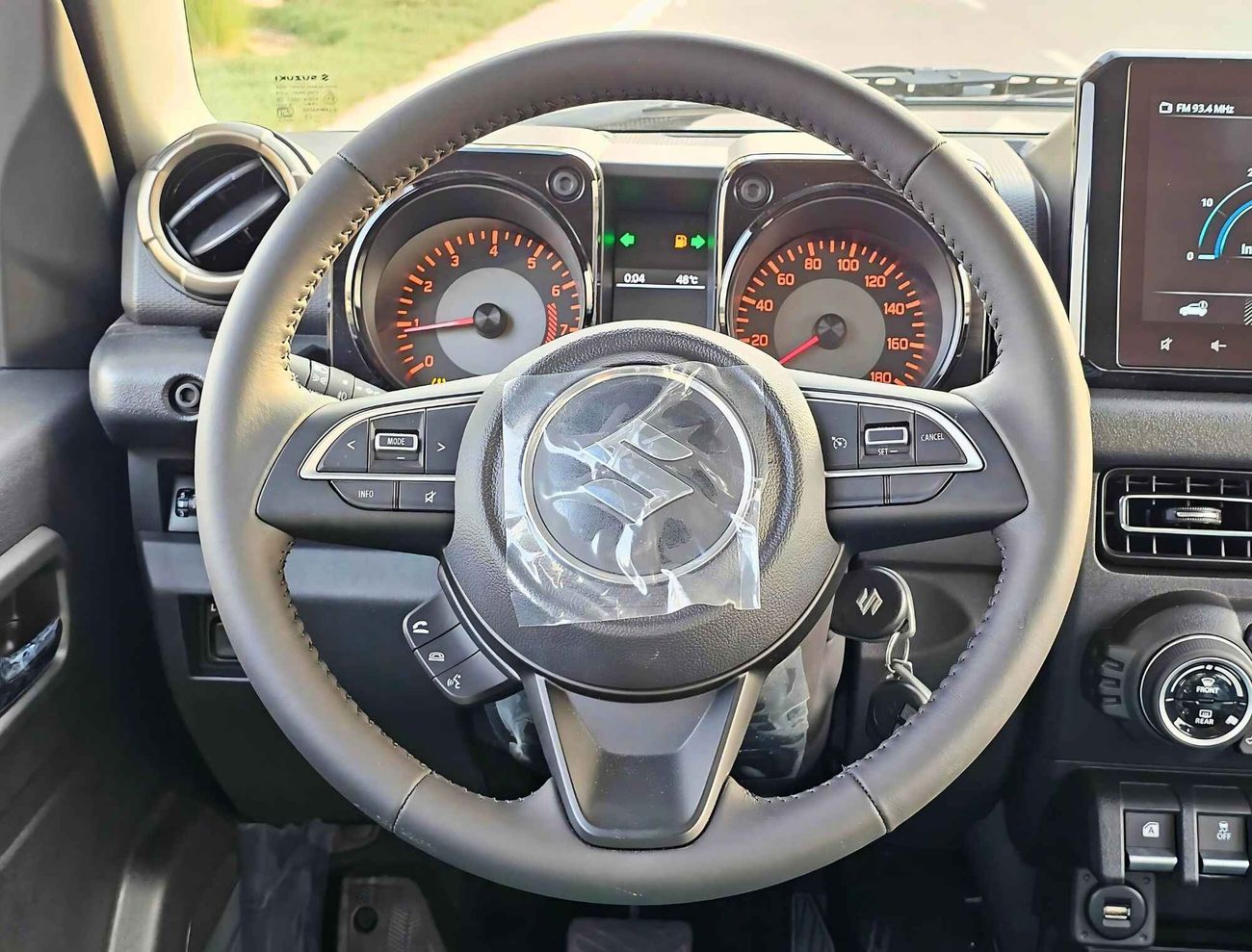 Suzuki Jimny GLX / ALL GRIP OF ROAD / 1.5L V4 / A/T /  9" DISPLAY / 4X4 (CODE # 68007)