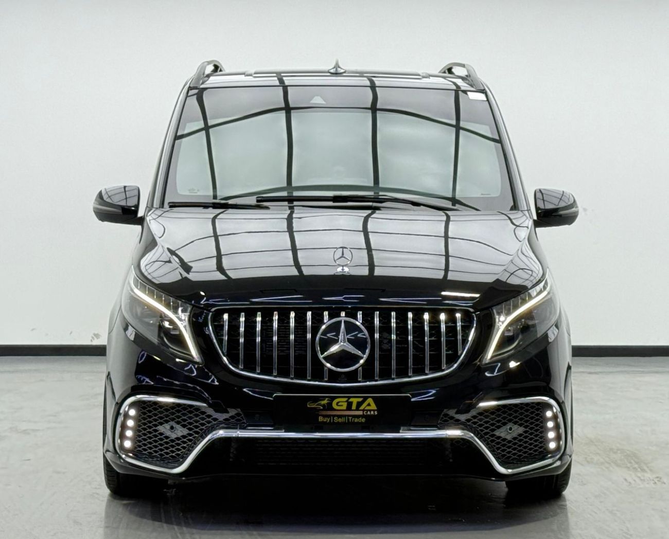 Mercedes-Benz V 250 2023 Mercedes Benz V250 V-Line Design, Warranty, Low Km, Fully Loaded, Excellent Condition, GCC