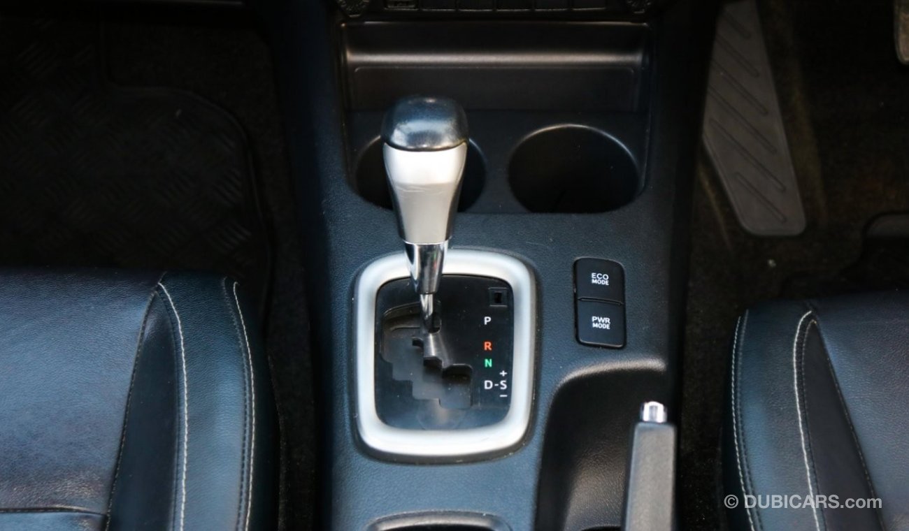 Toyota Hilux SR5 Diesel Right Hand Drive clean car